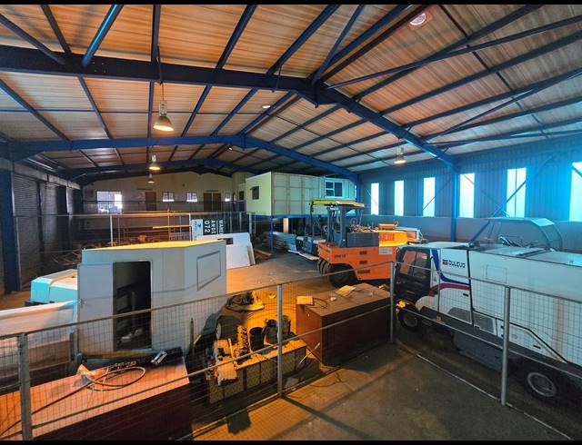 1,900M² FACTORY TO LET IN MOREHILL